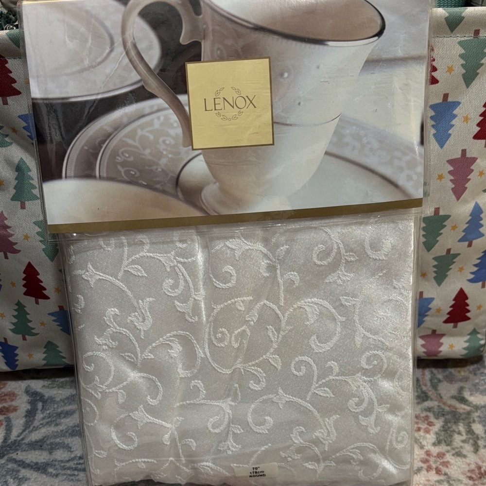 Lenox Ivory Scrollwork Tablecloth - 70 inch Round